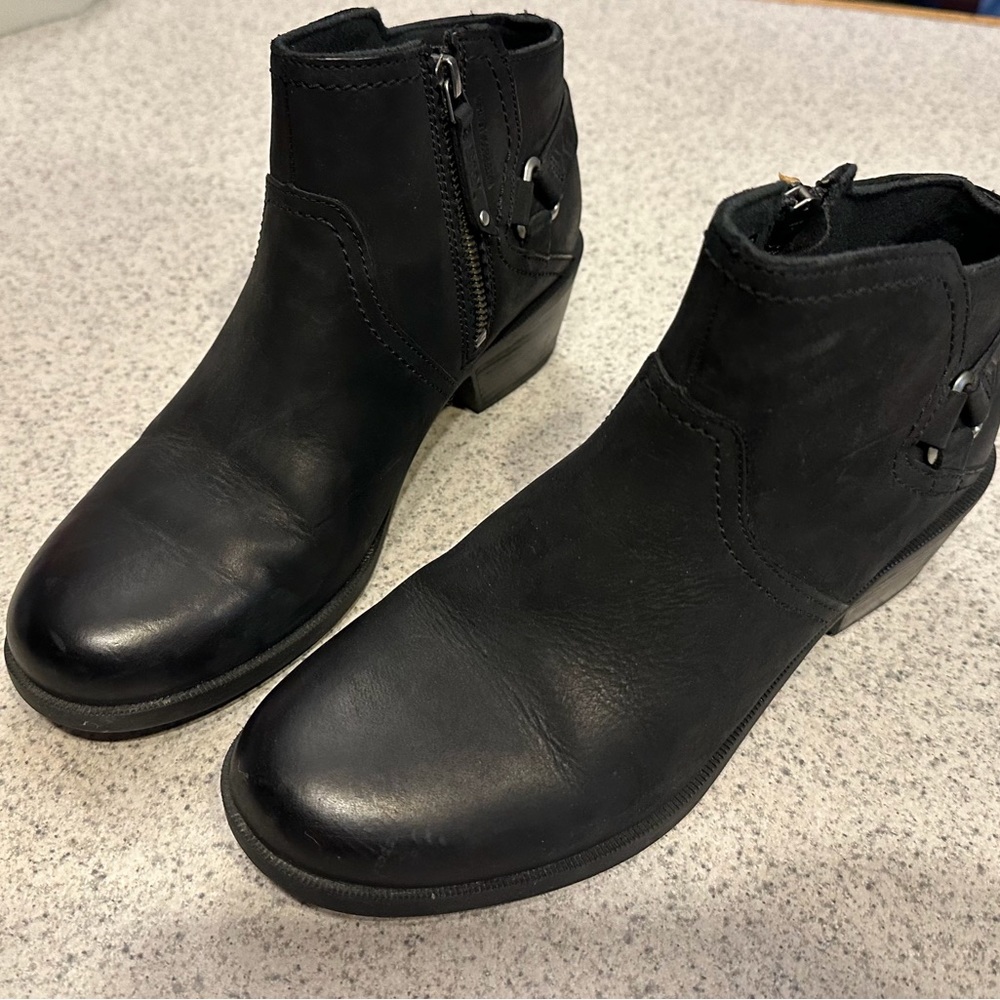 Teva Foxy black ankle boots, sz 9